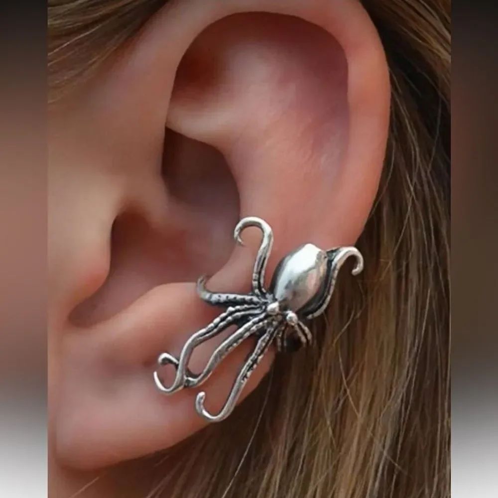 Silver Octopus Ear Cuff A1617